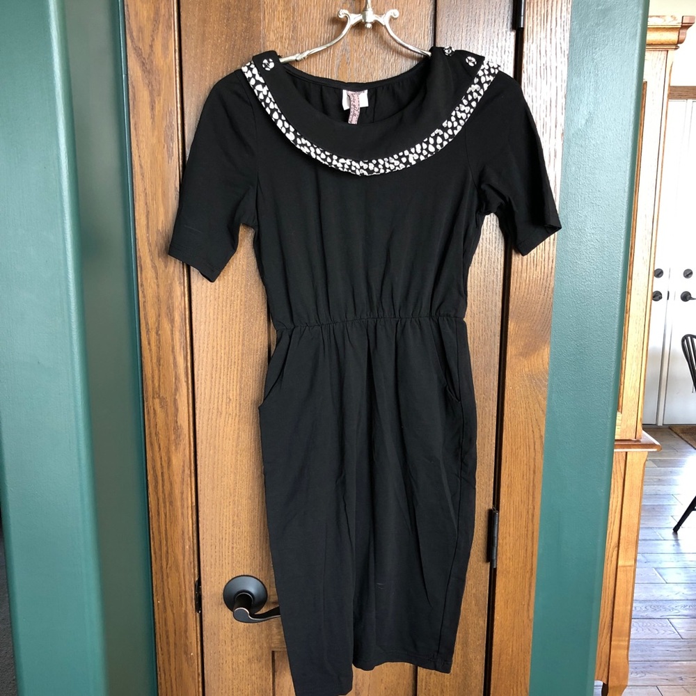 *3 for $20!
Black Dress with Fun Collar and Pockets